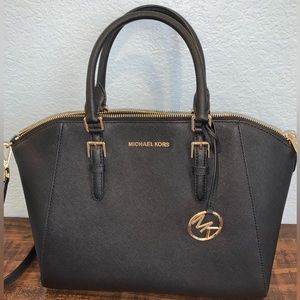 Black Like-New Michael Kors Purse